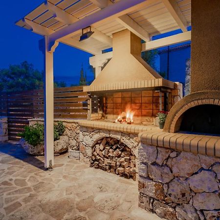 Villa Daniela - Private Pool And Serene Location, By Zantewize Korithion Bagian luar foto